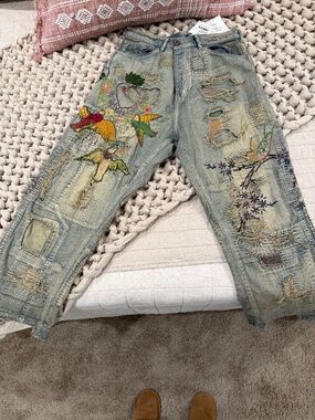 Magnolia Pearl Belle Le Vie Denim Miners
Gently worn w/ tags